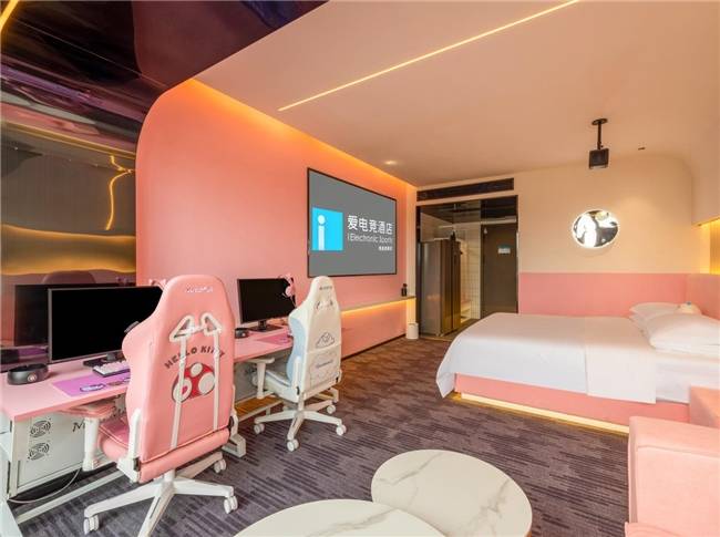 电竞以多元主题房型撬动年轻消费市场CQ9电子网站电竞酒店风口正盛:爱(图2) 电竞以多元主题房型撬动年轻消费市场CQ9电子网站电竞酒店风口正盛:爱(图2)